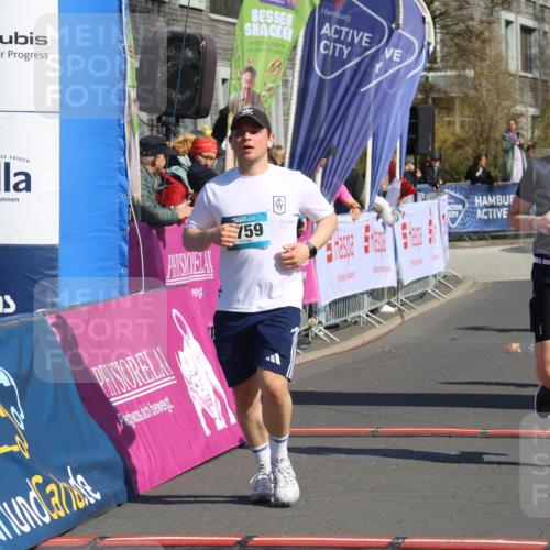 12.04.2026 - 45. Internationalen Wilhelmsburger Insellauf Strokosch-Dieckow http://msf.ph/oto/9456036 12.04.2026 11:02:40 Ziel 4759, 4630, 4069 meine-sportfotos.de