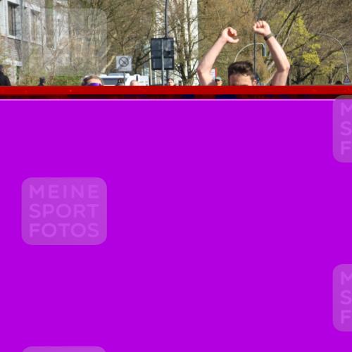 12.04.2026 - 45. Internationalen Wilhelmsburger Insellauf Strokosch-Dieckow http://msf.ph/oto/9456053 12.04.2026 10:45:30 Ziel 2899, 4785, 3566 meine-sportfotos.de