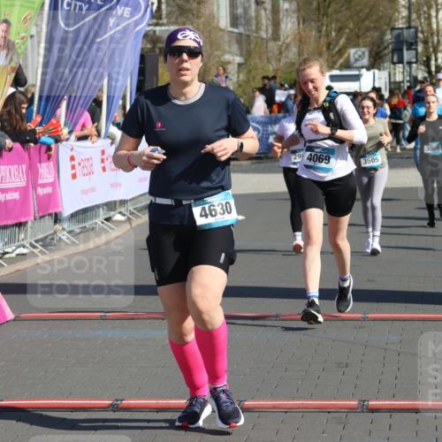 12.04.2026 - 45. Internationalen Wilhelmsburger Insellauf Strokosch-Dieckow http://msf.ph/oto/9456054 12.04.2026 11:02:41 Ziel 4759, 4630, 4069, 2985 meine-sportfotos.de