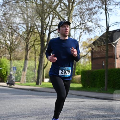 12.04.2026 - 45. Internationalen Wilhelmsburger Insellauf J. Mangold http://msf.ph/oto/9456071 12.04.2026 10:28:35 Ziel 3904, 4994, 4831, 3141, 4883, 2979, 3585, 4154, 3473, 4075, 4144, 5316, 3514, 2793, 3777, 4979, 4087, 3735 meine-sportfotos.de