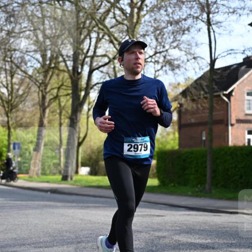 12.04.2026 - 45. Internationalen Wilhelmsburger Insellauf J. Mangold http://msf.ph/oto/9456073 12.04.2026 10:28:35 Ziel 3904, 4994, 4831, 3141, 4883, 2979, 3585, 4154, 3473, 4075, 4144, 5316, 3514, 2793, 3777, 4979, 4087, 3735 meine-sportfotos.de