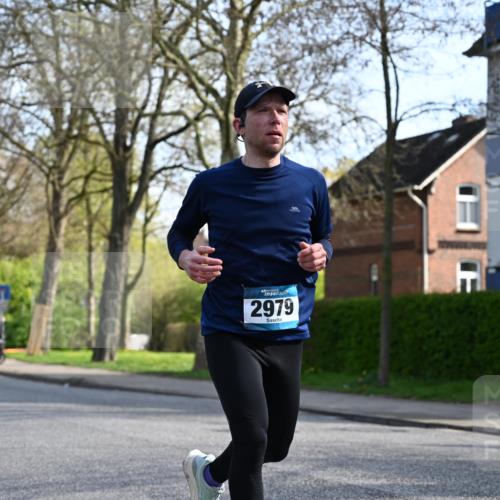 12.04.2026 - 45. Internationalen Wilhelmsburger Insellauf J. Mangold http://msf.ph/oto/9456074 12.04.2026 10:28:35 Ziel 3904, 4994, 4831, 3141, 4883, 2979, 3585, 4154, 3473, 4075, 4144, 5316, 3514, 2793, 3777, 4979, 4087, 3735 meine-sportfotos.de
