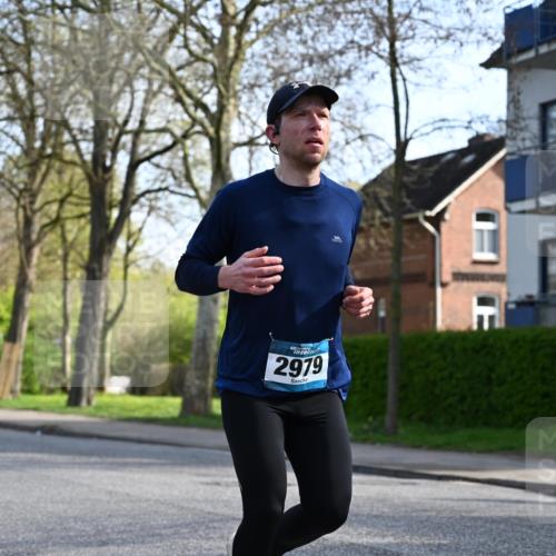12.04.2026 - 45. Internationalen Wilhelmsburger Insellauf J. Mangold http://msf.ph/oto/9456077 12.04.2026 10:28:36 Ziel 3904, 4994, 4831, 3141, 4883, 2979, 3585, 4154, 3473, 4075, 4144, 5316, 3514, 2793, 2793, 3777, 4979, 4087, 3735 meine-sportfotos.de
