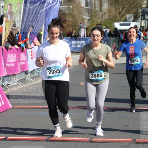 12.04.2026 - 45. Internationalen Wilhelmsburger Insellauf Strokosch-Dieckow http://msf.ph/oto/9456087 12.04.2026 11:02:46 Ziel 4069, 2985, 3505, 3009, 2962, 2919 meine-sportfotos.de