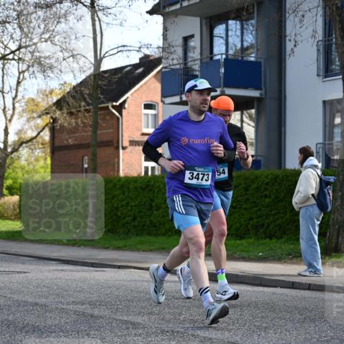 12.04.2026 - 45. Internationalen Wilhelmsburger Insellauf J. Mangold http://msf.ph/oto/9456102 12.04.2026 10:28:44 Ziel 2979, 3585, 4154, 3473, 4075, 4144, 5316, 3514, 3514, 2793, 3777, 4979, 4087, 3735, 3778, 4975 meine-sportfotos.de