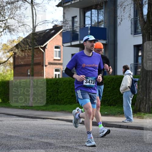 12.04.2026 - 45. Internationalen Wilhelmsburger Insellauf J. Mangold http://msf.ph/oto/9456103 12.04.2026 10:28:44 Ziel 2979, 3585, 4154, 3473, 4075, 4144, 5316, 3514, 3514, 2793, 3777, 4979, 4087, 3735, 3778, 4975 meine-sportfotos.de