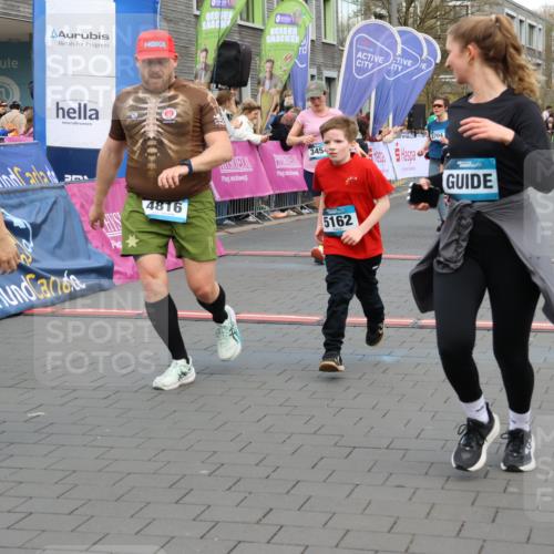 12.04.2026 - 45. Internationalen Wilhelmsburger Insellauf Strokosch-Dieckow http://msf.ph/oto/9456105 12.04.2026 13:03:30 Ziel 4816, 5162 meine-sportfotos.de