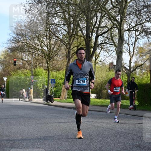 12.04.2026 - 45. Internationalen Wilhelmsburger Insellauf J. Mangold http://msf.ph/oto/9456110 12.04.2026 10:28:45 Ziel 2979, 3585, 4154, 3473, 4075, 4144, 5316, 3514, 2793, 3777, 4979, 4087, 3735, 3778, 4975 meine-sportfotos.de