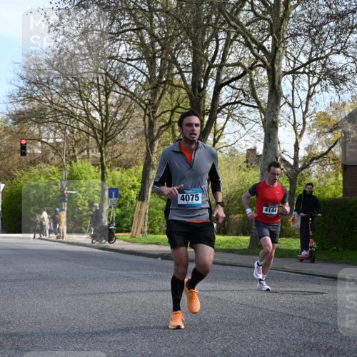 12.04.2026 - 45. Internationalen Wilhelmsburger Insellauf J. Mangold http://msf.ph/oto/9456111 12.04.2026 10:28:45 Ziel 2979, 3585, 4154, 3473, 4075, 4144, 5316, 3514, 2793, 3777, 4979, 4087, 3735, 3778, 4975 meine-sportfotos.de