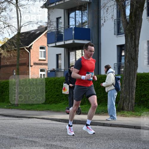 12.04.2026 - 45. Internationalen Wilhelmsburger Insellauf J. Mangold http://msf.ph/oto/9456128 12.04.2026 10:28:47 Ziel 2979, 3585, 4154, 3473, 4075, 4144, 5316, 3514, 2793, 3777, 4979, 4087, 3735, 3778, 4975 meine-sportfotos.de