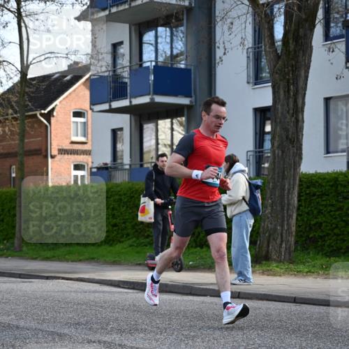 12.04.2026 - 45. Internationalen Wilhelmsburger Insellauf J. Mangold http://msf.ph/oto/9456130 12.04.2026 10:28:47 Ziel 2979, 3585, 4154, 3473, 4075, 4144, 5316, 3514, 2793, 3777, 4979, 4087, 3735, 3778, 4975 meine-sportfotos.de