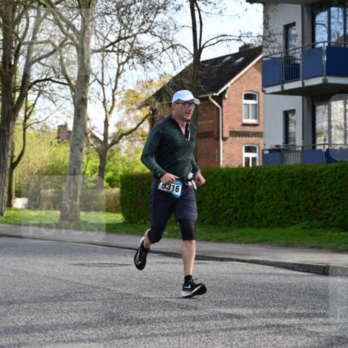12.04.2026 - 45. Internationalen Wilhelmsburger Insellauf J. Mangold http://msf.ph/oto/9456142 12.04.2026 10:28:55 Ziel 4075, 4144, 5316, 3514, 2793, 3777, 4979, 4087, 3735, 3778, 4975, 4027, 5804, 3355 meine-sportfotos.de