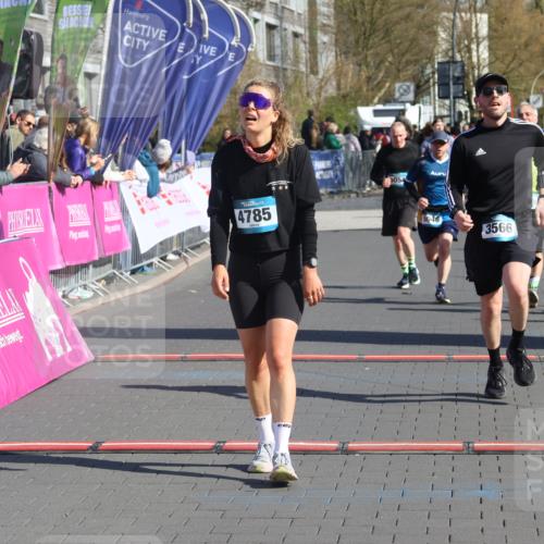 12.04.2026 - 45. Internationalen Wilhelmsburger Insellauf Strokosch-Dieckow http://msf.ph/oto/9456147 12.04.2026 10:45:34 Ziel 2899, 4785, 3566, 5037, 5046, 3747 meine-sportfotos.de
