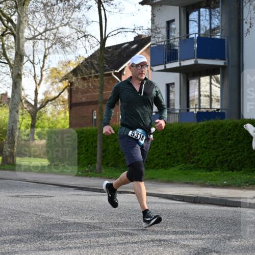 12.04.2026 - 45. Internationalen Wilhelmsburger Insellauf J. Mangold http://msf.ph/oto/9456148 12.04.2026 10:28:55 Ziel 4075, 4144, 5316, 3514, 2793, 3777, 4979, 4087, 3735, 3778, 4975, 4027, 5804, 3355 meine-sportfotos.de