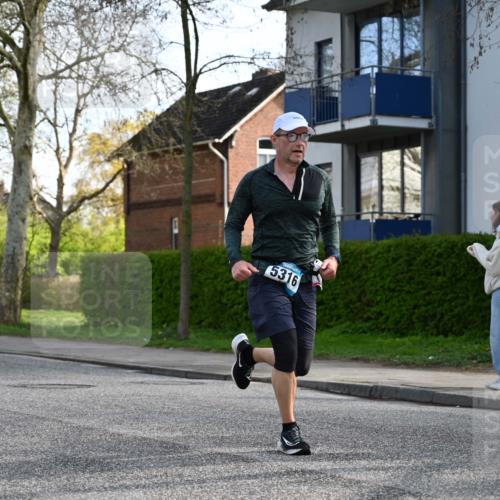 12.04.2026 - 45. Internationalen Wilhelmsburger Insellauf J. Mangold http://msf.ph/oto/9456149 12.04.2026 10:28:55 Ziel 4075, 4144, 5316, 3514, 2793, 3777, 4979, 4087, 3735, 3778, 4975, 4027, 5804, 3355 meine-sportfotos.de