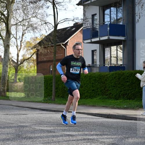 12.04.2026 - 45. Internationalen Wilhelmsburger Insellauf J. Mangold http://msf.ph/oto/9456160 12.04.2026 10:28:59 Ziel 4144, 5316, 3514, 2793, 3777, 4979, 4087, 3735, 3778, 4975, 4027, 5804, 3355, 4142, 2627 meine-sportfotos.de