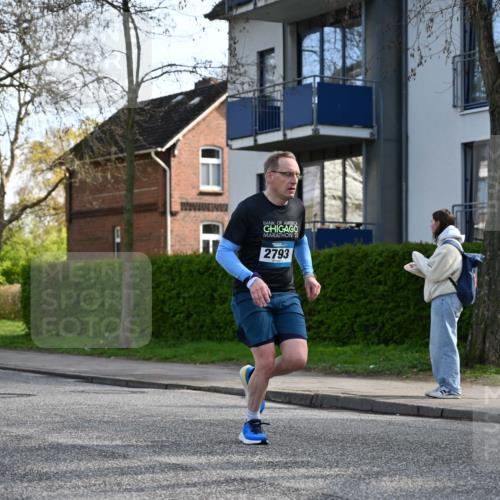 12.04.2026 - 45. Internationalen Wilhelmsburger Insellauf J. Mangold http://msf.ph/oto/9456165 12.04.2026 10:28:59 Ziel 4144, 5316, 3514, 2793, 3777, 4979, 4087, 3735, 3778, 4975, 4027, 5804, 3355, 4142, 2627 meine-sportfotos.de