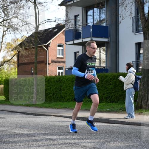 12.04.2026 - 45. Internationalen Wilhelmsburger Insellauf J. Mangold http://msf.ph/oto/9456166 12.04.2026 10:29:00 Ziel 5316, 3514, 2793, 3777, 4979, 4087, 3735, 3778, 4975, 4027, 4027, 5804, 3355, 4142, 2627 meine-sportfotos.de