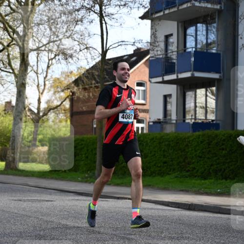 12.04.2026 - 45. Internationalen Wilhelmsburger Insellauf J. Mangold http://msf.ph/oto/9456188 12.04.2026 10:29:06 Ziel 3514, 2793, 3777, 4979, 4087, 3735, 3778, 4975, 4027, 5804, 3355, 3355, 4142, 2627, 3542 meine-sportfotos.de