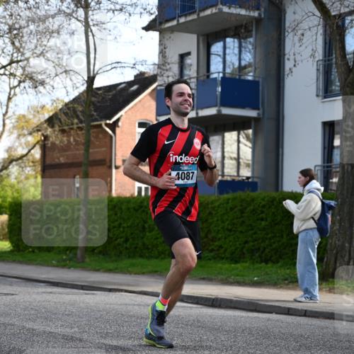 12.04.2026 - 45. Internationalen Wilhelmsburger Insellauf J. Mangold http://msf.ph/oto/9456193 12.04.2026 10:29:06 Ziel 3514, 2793, 3777, 4979, 4087, 3735, 3778, 4975, 4027, 5804, 3355, 3355, 4142, 2627, 3542 meine-sportfotos.de