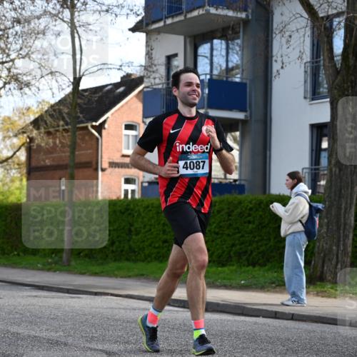 12.04.2026 - 45. Internationalen Wilhelmsburger Insellauf J. Mangold http://msf.ph/oto/9456194 12.04.2026 10:29:06 Ziel 3514, 2793, 3777, 4979, 4087, 3735, 3778, 4975, 4027, 5804, 3355, 3355, 4142, 2627, 3542 meine-sportfotos.de