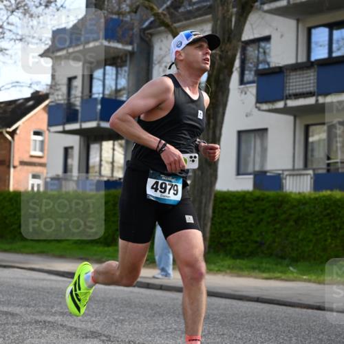 12.04.2026 - 45. Internationalen Wilhelmsburger Insellauf J. Mangold http://msf.ph/oto/9456211 12.04.2026 10:29:09 Ziel 3514, 2793, 3777, 4979, 4087, 3735, 3778, 4975, 4027, 5804, 3355, 4142, 2627, 3542, 4511 meine-sportfotos.de