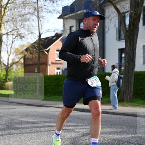 12.04.2026 - 45. Internationalen Wilhelmsburger Insellauf J. Mangold http://msf.ph/oto/9456222 12.04.2026 10:29:14 Ziel 3777, 4979, 4087, 3735, 3778, 4975, 4027, 5804, 3355, 4142, 2627, 3542, 4511, 5459 meine-sportfotos.de