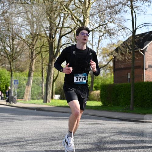 12.04.2026 - 45. Internationalen Wilhelmsburger Insellauf J. Mangold http://msf.ph/oto/9456228 12.04.2026 10:29:18 Ziel 4979, 4087, 3735, 3778, 4975, 4027, 5804, 3355, 3355, 4142, 2627, 3542, 3542, 4511, 5459, 4670 meine-sportfotos.de