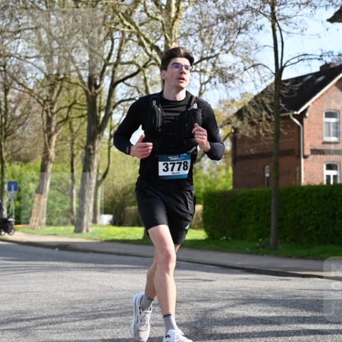 12.04.2026 - 45. Internationalen Wilhelmsburger Insellauf J. Mangold http://msf.ph/oto/9456229 12.04.2026 10:29:18 Ziel 4979, 4087, 3735, 3778, 4975, 4027, 5804, 3355, 3355, 4142, 2627, 3542, 3542, 4511, 5459, 4670 meine-sportfotos.de