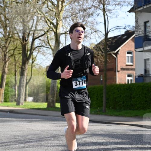 12.04.2026 - 45. Internationalen Wilhelmsburger Insellauf J. Mangold http://msf.ph/oto/9456232 12.04.2026 10:29:19 Ziel 3735, 3778, 4975, 4027, 5804, 3355, 4142, 2627, 3542, 4511, 5459, 4670 meine-sportfotos.de