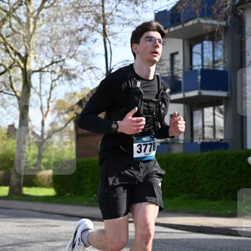 12.04.2026 - 45. Internationalen Wilhelmsburger Insellauf J. Mangold http://msf.ph/oto/9456238 12.04.2026 10:29:19 Ziel 3735, 3778, 4975, 4027, 5804, 3355, 4142, 2627, 3542, 4511, 5459, 4670 meine-sportfotos.de