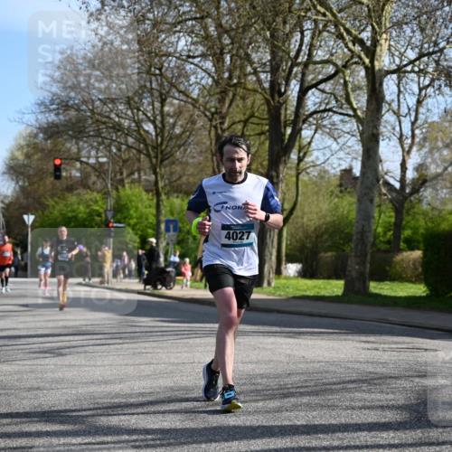 12.04.2026 - 45. Internationalen Wilhelmsburger Insellauf J. Mangold http://msf.ph/oto/9456258 12.04.2026 10:29:27 Ziel 3778, 4975, 4027, 5804, 3355, 4142, 2627, 3542, 4511, 5459, 4670, 4904 meine-sportfotos.de