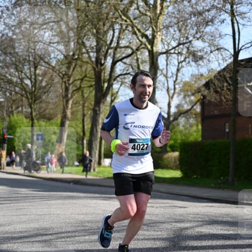 12.04.2026 - 45. Internationalen Wilhelmsburger Insellauf J. Mangold http://msf.ph/oto/9456263 12.04.2026 10:29:27 Ziel 3778, 4975, 4027, 5804, 3355, 4142, 2627, 3542, 4511, 5459, 4670, 4904 meine-sportfotos.de