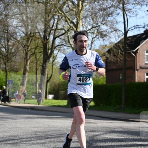 12.04.2026 - 45. Internationalen Wilhelmsburger Insellauf J. Mangold http://msf.ph/oto/9456267 12.04.2026 10:29:27 Ziel 3778, 4975, 4027, 5804, 3355, 4142, 2627, 3542, 4511, 5459, 4670, 4904 meine-sportfotos.de