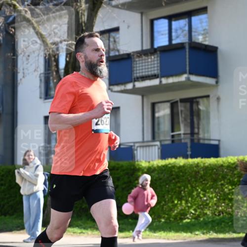 12.04.2026 - 45. Internationalen Wilhelmsburger Insellauf J. Mangold http://msf.ph/oto/9456316 12.04.2026 10:29:37 Ziel 4027, 5804, 3355, 4142, 2627, 3542, 4511, 5459, 4670, 4904, 5534, 3845, 5052, 4275, 4748, 4749 meine-sportfotos.de