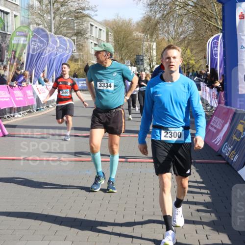 12.04.2026 - 45. Internationalen Wilhelmsburger Insellauf Strokosch-Dieckow http://msf.ph/oto/9456332 12.04.2026 10:45:48 Ziel 4958, 3500, 4928, 4333, 2301, 2995 meine-sportfotos.de