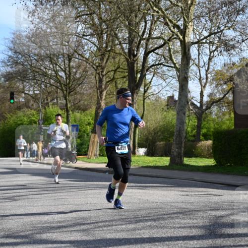 12.04.2026 - 45. Internationalen Wilhelmsburger Insellauf J. Mangold http://msf.ph/oto/9456349 12.04.2026 10:29:47 Ziel 3542, 4511, 5459, 4670, 4904, 5534, 3845, 5052, 4275, 4748, 4749, 3081, 3958, 4340, 2317 meine-sportfotos.de