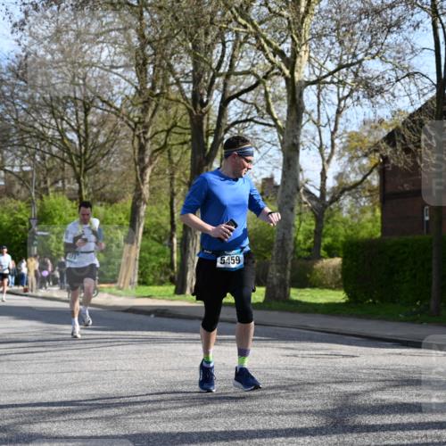 12.04.2026 - 45. Internationalen Wilhelmsburger Insellauf J. Mangold http://msf.ph/oto/9456356 12.04.2026 10:29:47 Ziel 3542, 4511, 5459, 4670, 4904, 5534, 3845, 5052, 4275, 4748, 4749, 3081, 3958, 4340, 2317 meine-sportfotos.de