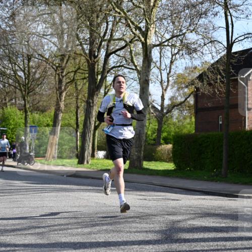 12.04.2026 - 45. Internationalen Wilhelmsburger Insellauf J. Mangold http://msf.ph/oto/9456375 12.04.2026 10:29:49 Ziel 3542, 4511, 5459, 4670, 4904, 5534, 3845, 5052, 4275, 4748, 4749, 3081, 3958, 4340, 2317 meine-sportfotos.de