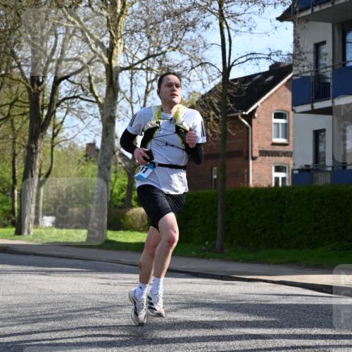 12.04.2026 - 45. Internationalen Wilhelmsburger Insellauf J. Mangold http://msf.ph/oto/9456385 12.04.2026 10:29:50 Ziel 3542, 4511, 5459, 4670, 4904, 4904, 5534, 3845, 5052, 4275, 4748, 4749, 3081, 3958, 4340, 2317, 5841, 5236 meine-sportfotos.de