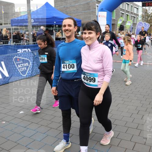 12.04.2026 - 45. Internationalen Wilhelmsburger Insellauf Strokosch-Dieckow http://msf.ph/oto/9456421 12.04.2026 13:03:20 Ziel 4100, 4099 meine-sportfotos.de