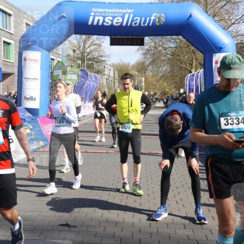 12.04.2026 - 45. Internationalen Wilhelmsburger Insellauf Strokosch-Dieckow http://msf.ph/oto/9456423 12.04.2026 10:45:53 Ziel 4928, 4333, 2301, 2995, 2134, 3369, 4635, 3772 meine-sportfotos.de