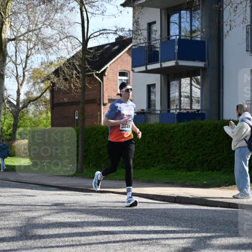 12.04.2026 - 45. Internationalen Wilhelmsburger Insellauf J. Mangold http://msf.ph/oto/9456424 12.04.2026 10:30:10 Ziel 4904, 5534, 3845, 5052, 4275, 4748, 4749, 3081, 3958, 4340, 2317, 2317, 5841, 5236, 4713, 2323, 2323, 4787, 3095 meine-sportfotos.de