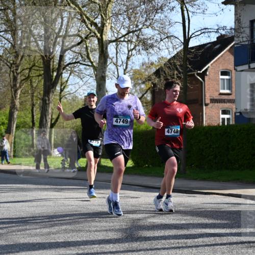 12.04.2026 - 45. Internationalen Wilhelmsburger Insellauf J. Mangold http://msf.ph/oto/9456446 12.04.2026 10:30:14 Ziel 4904, 5534, 3845, 5052, 4275, 4748, 4749, 3081, 3958, 4340, 2317, 5841, 5236, 5841, 5236, 4713, 2323, 4787, 3095, 3016 meine-sportfotos.de