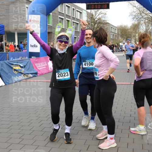 12.04.2026 - 45. Internationalen Wilhelmsburger Insellauf Strokosch-Dieckow http://msf.ph/oto/9456455 12.04.2026 13:03:18 Ziel 2023, 4100 meine-sportfotos.de