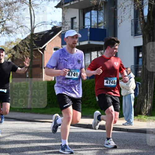 12.04.2026 - 45. Internationalen Wilhelmsburger Insellauf J. Mangold http://msf.ph/oto/9456462 12.04.2026 10:30:15 Ziel 4904, 5534, 3845, 5052, 4275, 4748, 4749, 3081, 3958, 4340, 2317, 5841, 5236, 4713, 2323, 4787, 3095, 3016 meine-sportfotos.de