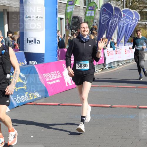 12.04.2026 - 45. Internationalen Wilhelmsburger Insellauf Strokosch-Dieckow http://msf.ph/oto/9456463 12.04.2026 10:46:03 Ziel 3337, 3680, 5325, 3653, 4139, 4531, 5694 meine-sportfotos.de