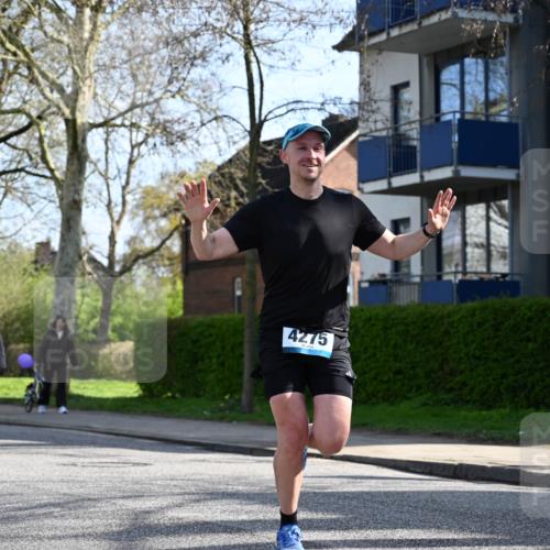 12.04.2026 - 45. Internationalen Wilhelmsburger Insellauf J. Mangold http://msf.ph/oto/9456468 12.04.2026 10:30:15 Ziel 4904, 5534, 3845, 5052, 4275, 4748, 4749, 3081, 3958, 4340, 2317, 5841, 5236, 4713, 2323, 4787, 3095, 3016 meine-sportfotos.de
