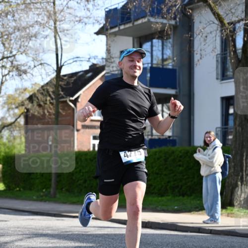 12.04.2026 - 45. Internationalen Wilhelmsburger Insellauf J. Mangold http://msf.ph/oto/9456472 12.04.2026 10:30:16 Ziel 5534, 3845, 5052, 4275, 4748, 4749, 3081, 3958, 4340, 2317, 5841, 5236, 4713, 2323, 4787, 3095, 3016 meine-sportfotos.de