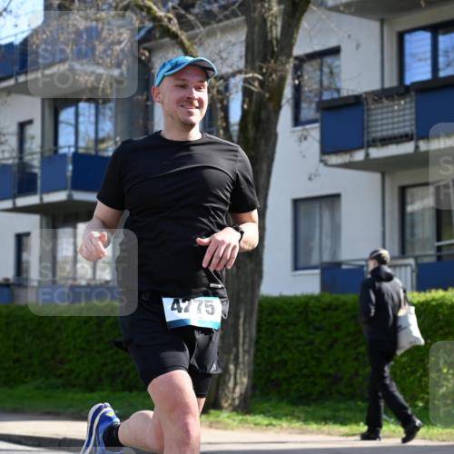 12.04.2026 - 45. Internationalen Wilhelmsburger Insellauf J. Mangold http://msf.ph/oto/9456477 12.04.2026 10:30:16 Ziel 5534, 3845, 5052, 4275, 4748, 4749, 3081, 3958, 4340, 2317, 5841, 5236, 4713, 2323, 4787, 3095, 3016 meine-sportfotos.de